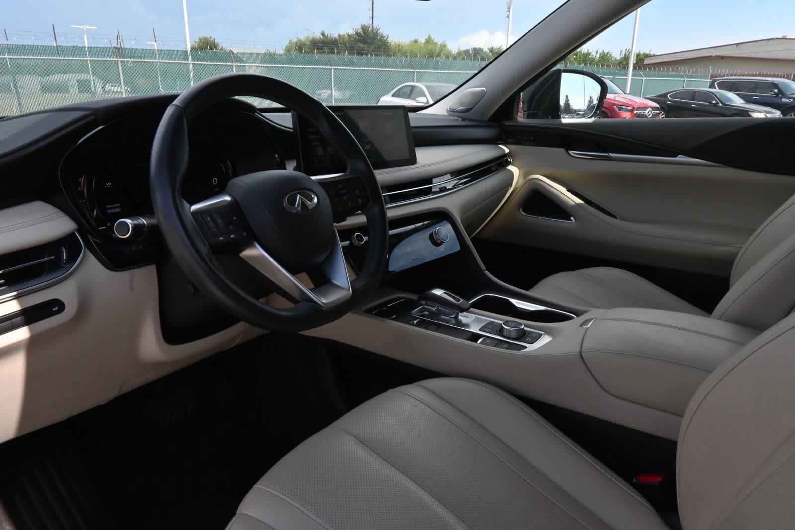 Certified 2023 INFINITI QX60 Sensory w/ Cargo Package FWD image 16