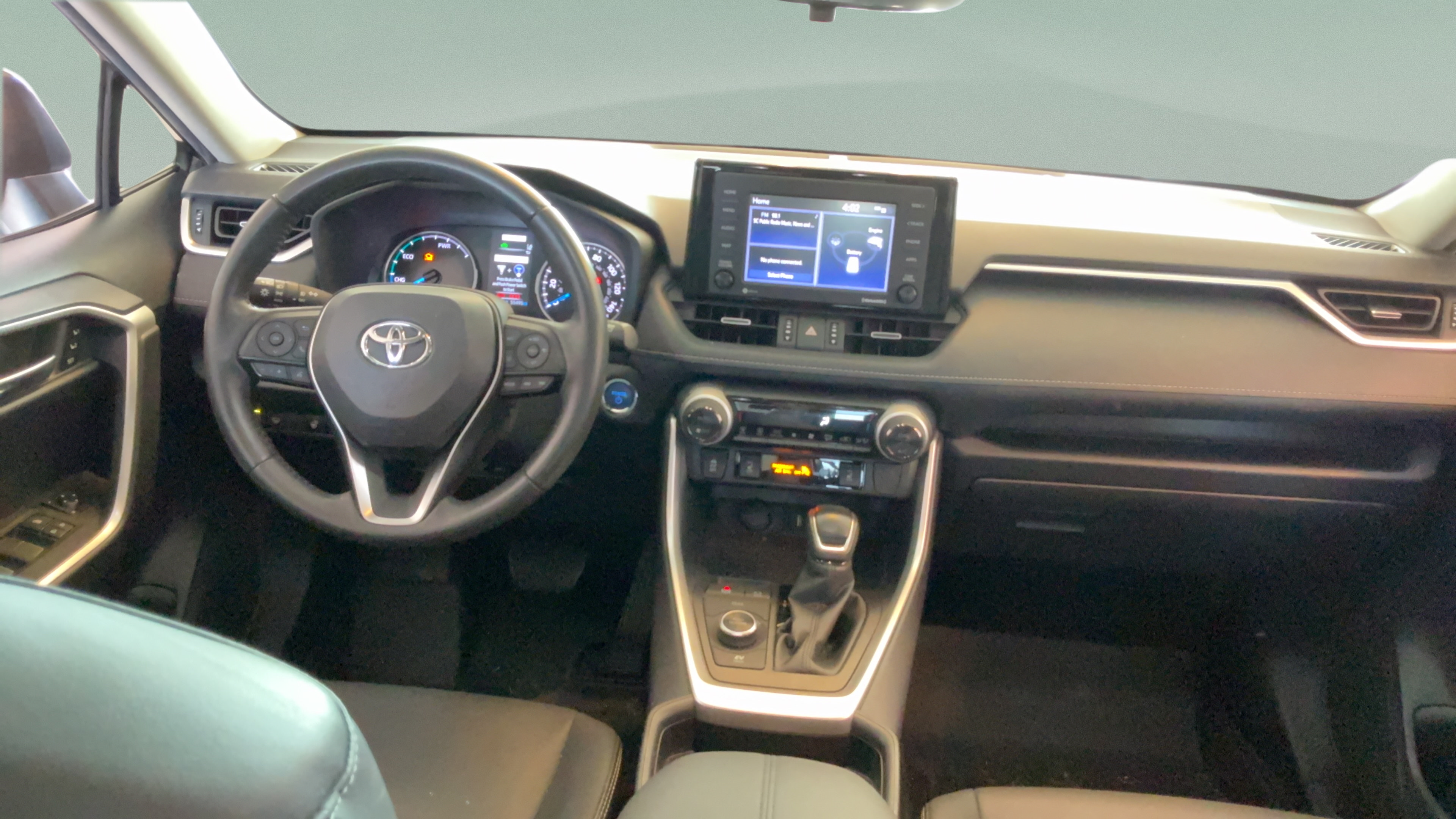 Certified 2021 Toyota RAV4 XLE Premium AWD/4WD image 37