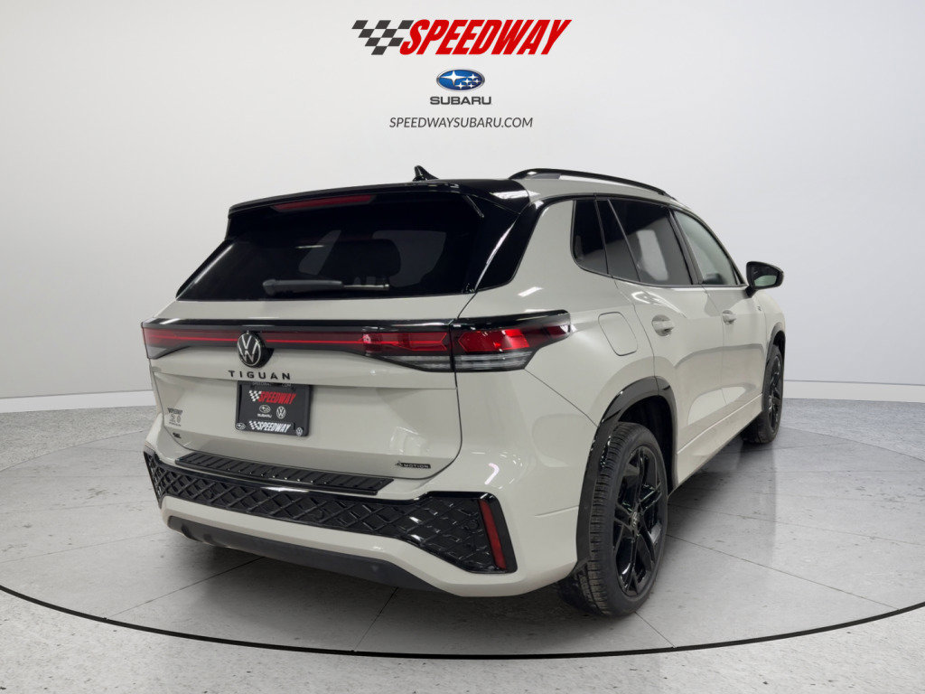 New 2026 Volkswagen Tiguan SE R-Line image 9