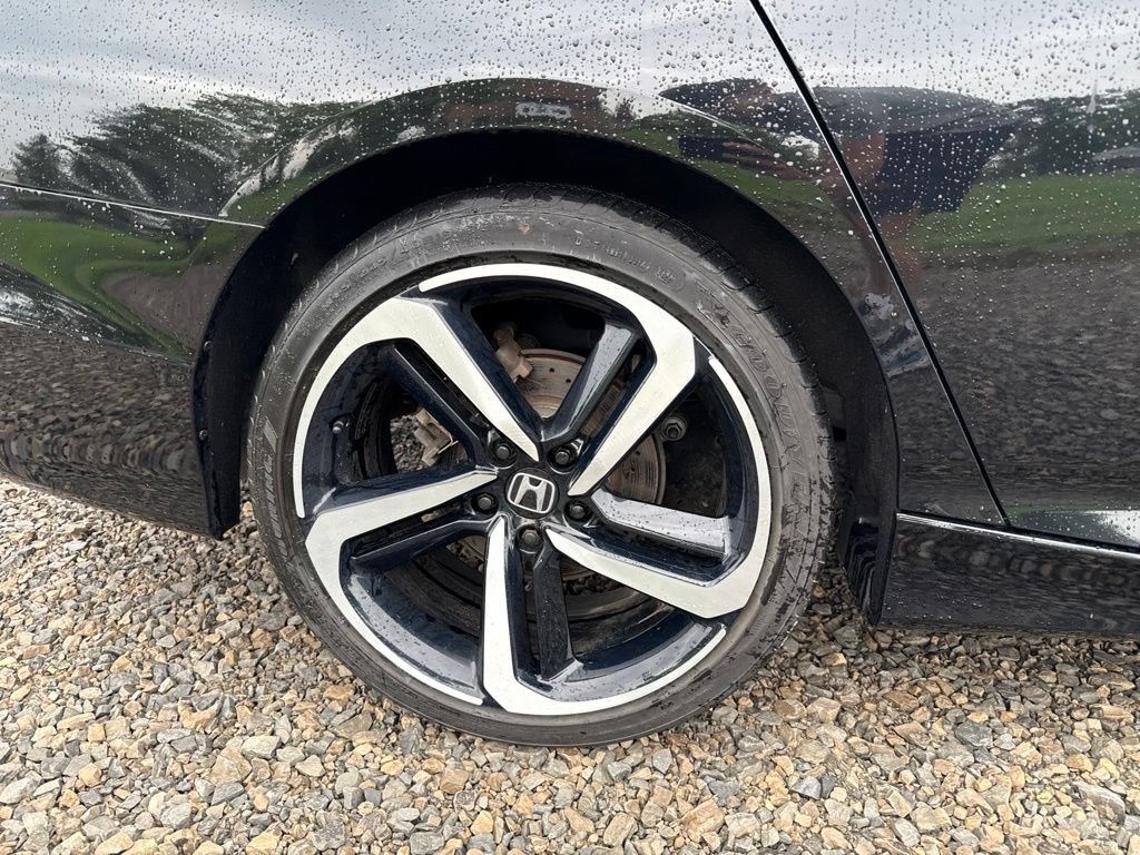 Used 2018 Honda Accord Sport image 5