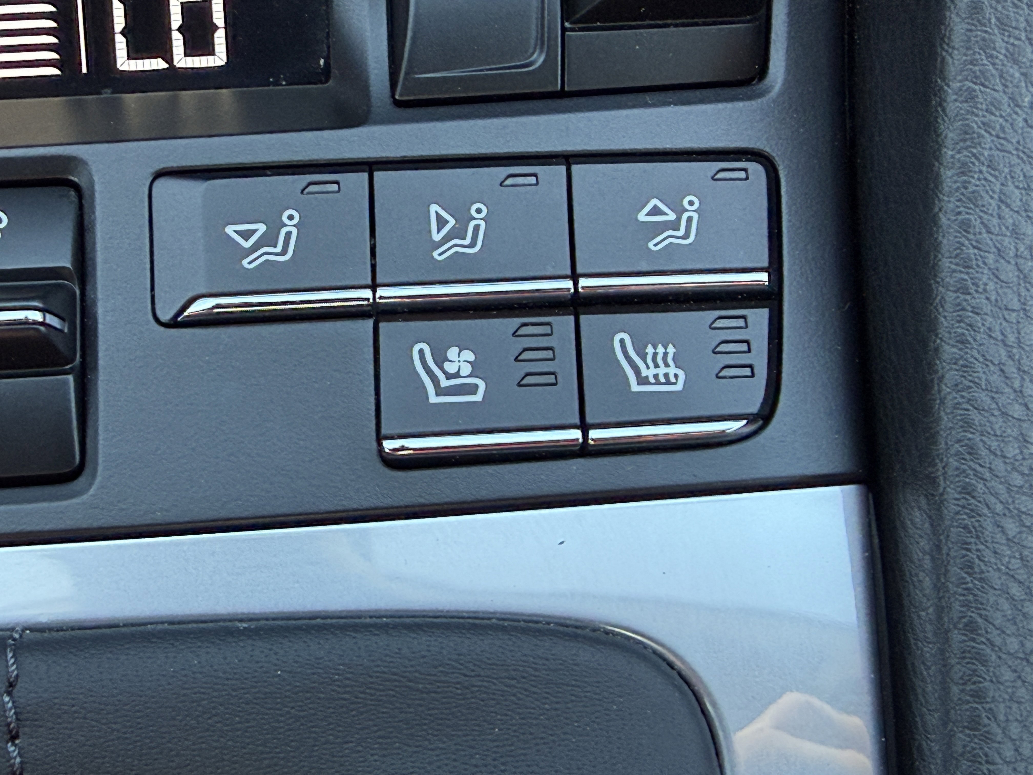 Certified 2025 Porsche 718 Boxster S image 26