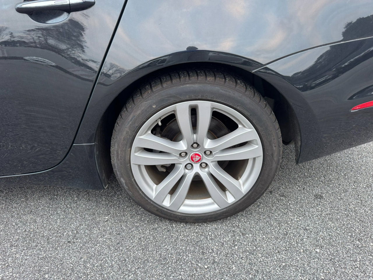 Used 2016 Jaguar XJ L Portfolio image 35