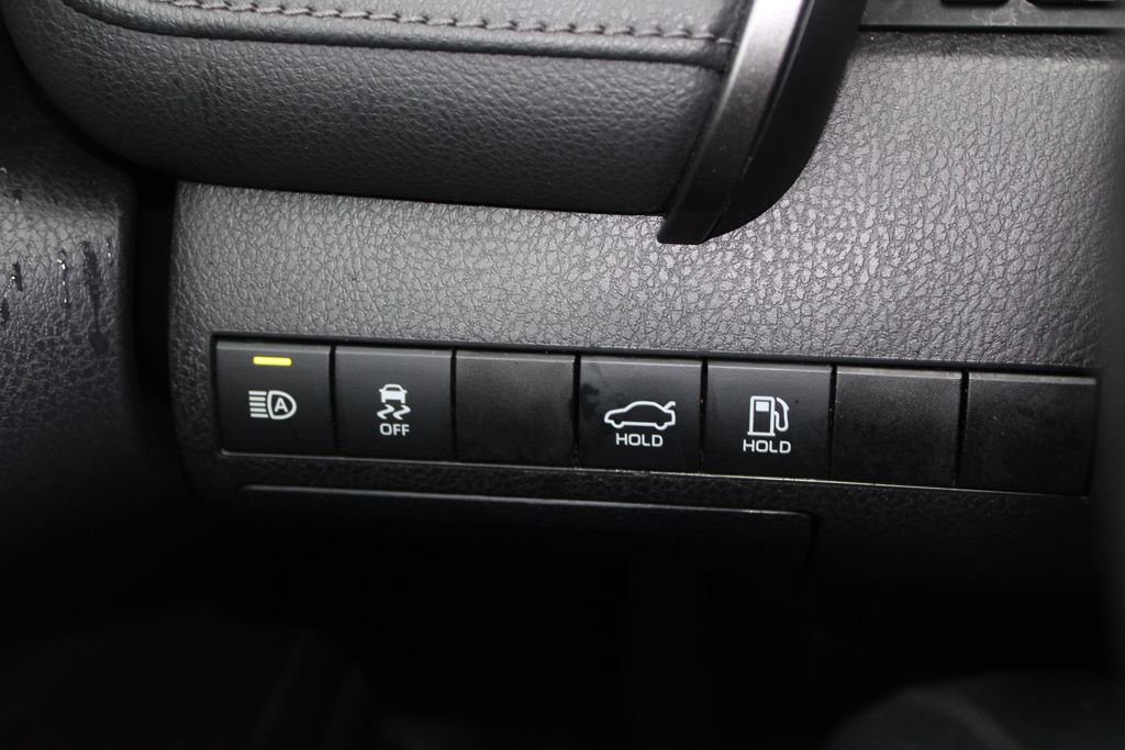 Used 2021 Toyota Camry LE image 25