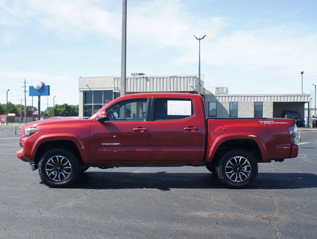 Used 2020 Toyota Tacoma TRD Sport w/ Technology Package RWD image 11