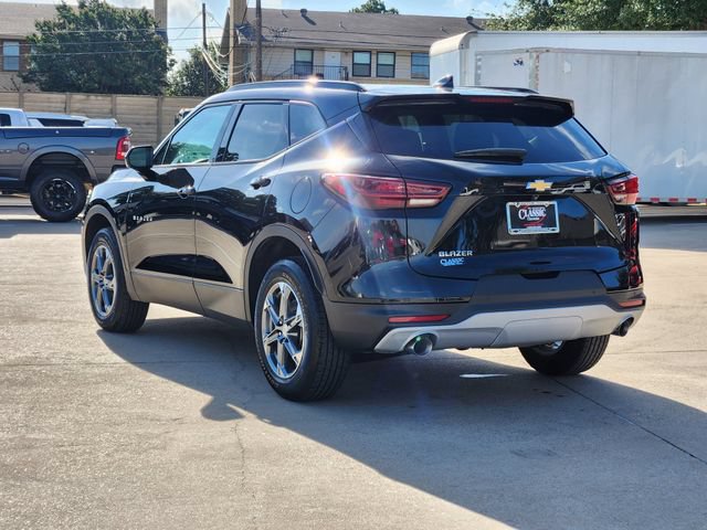 Used 2024 Chevrolet Blazer LT w/ Convenience Package FWD video 3