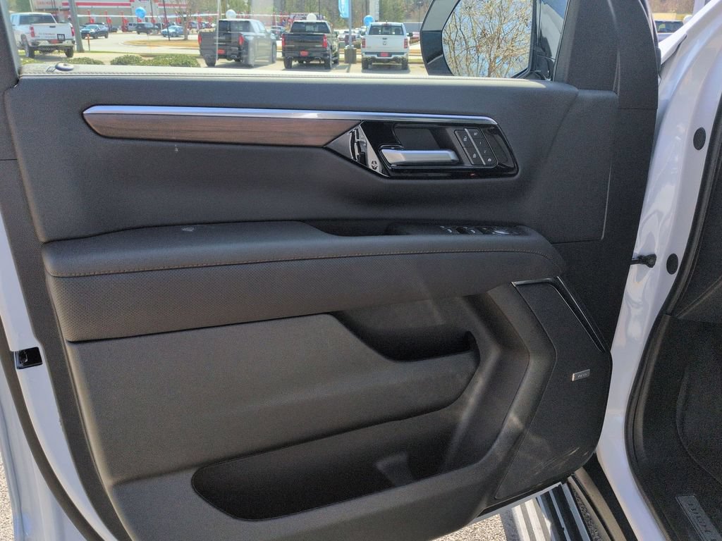 New 2026 Chevrolet Tahoe High Country AWD/4WD image 12