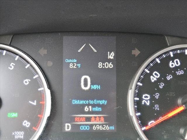 Used 2021 Toyota RAV4 XLE w/ Convenience Package FWD image 11