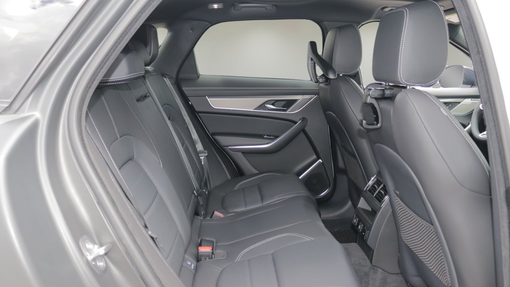 New 2026 Jaguar F-PACE R-Dynamic S AWD/4WD image 16