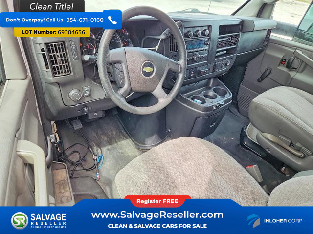 Used 2018 Chevrolet Express 3500 w/ Driver Convenience Package RWD image 11
