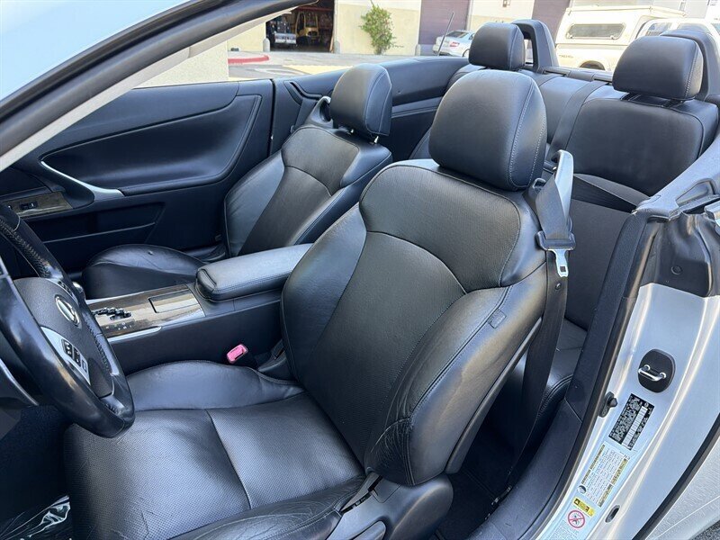 Used 2013 Lexus IS 250C RWD image 17