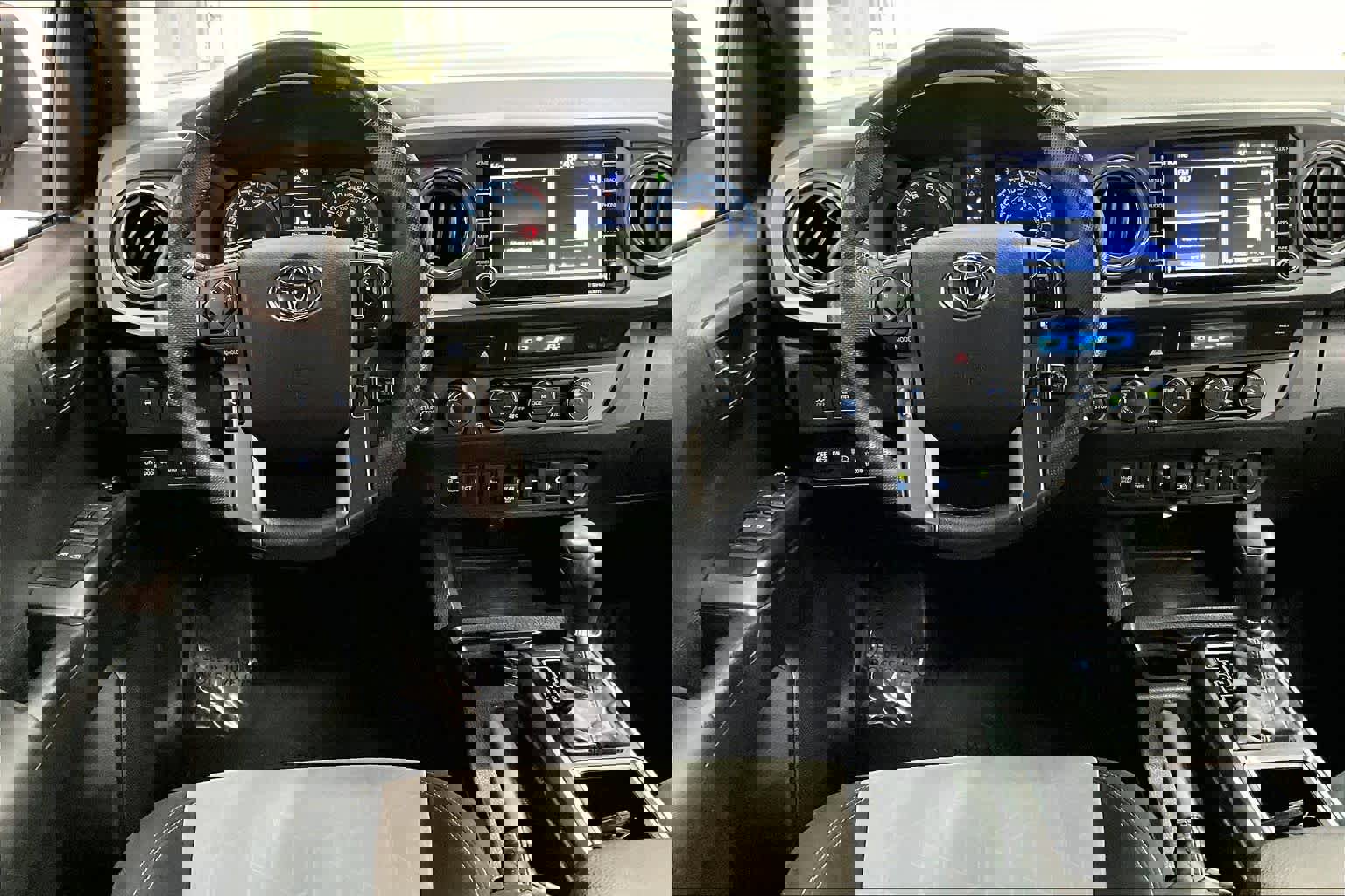 Used 2023 Toyota Tacoma TRD Sport image 7