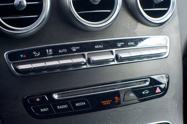 Used 2017 Mercedes-Benz GLC 300 4MATIC image 28