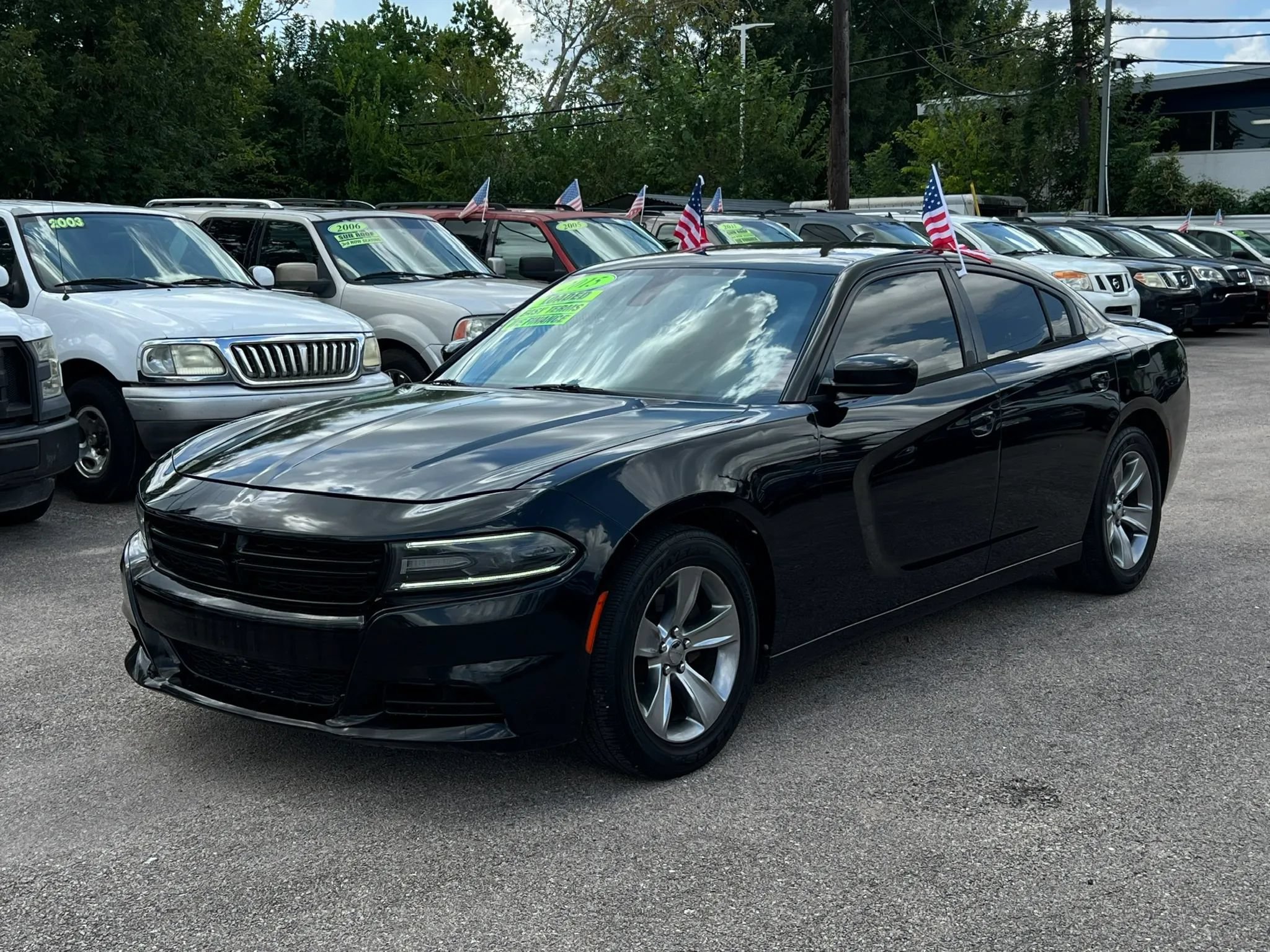 Used 2015 Dodge Charger SXT w/ Plus Group RWD image 2