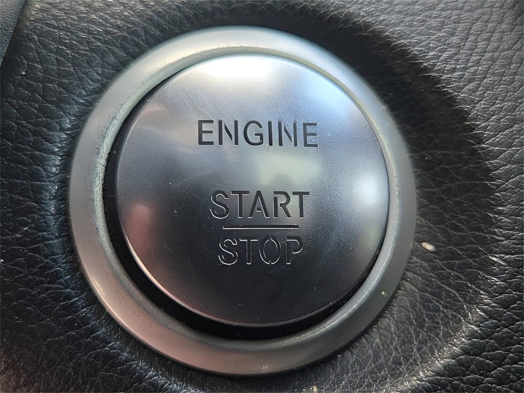 Used 2019 Mercedes-Benz GLC 300 4MATIC image 21