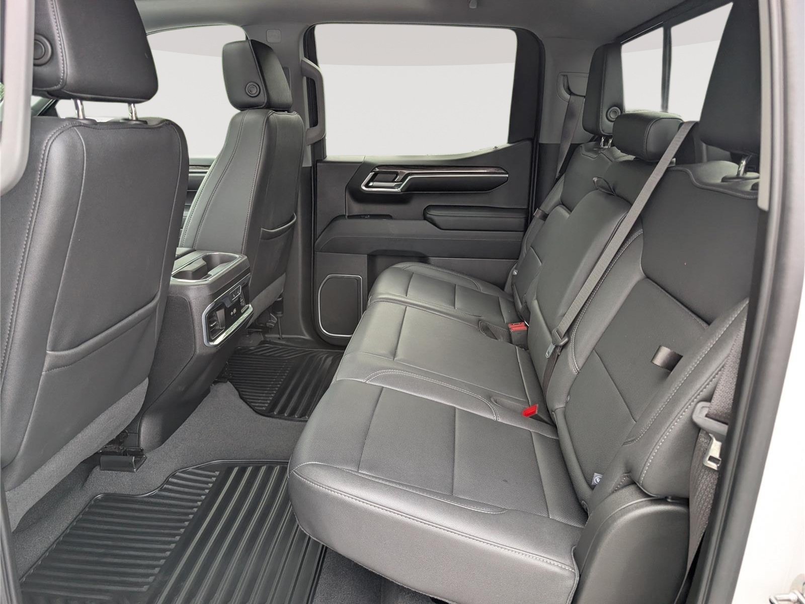 Used 2023 Chevrolet Silverado 1500 LTZ w/ LTZ Premium Package AWD/4WD image 15