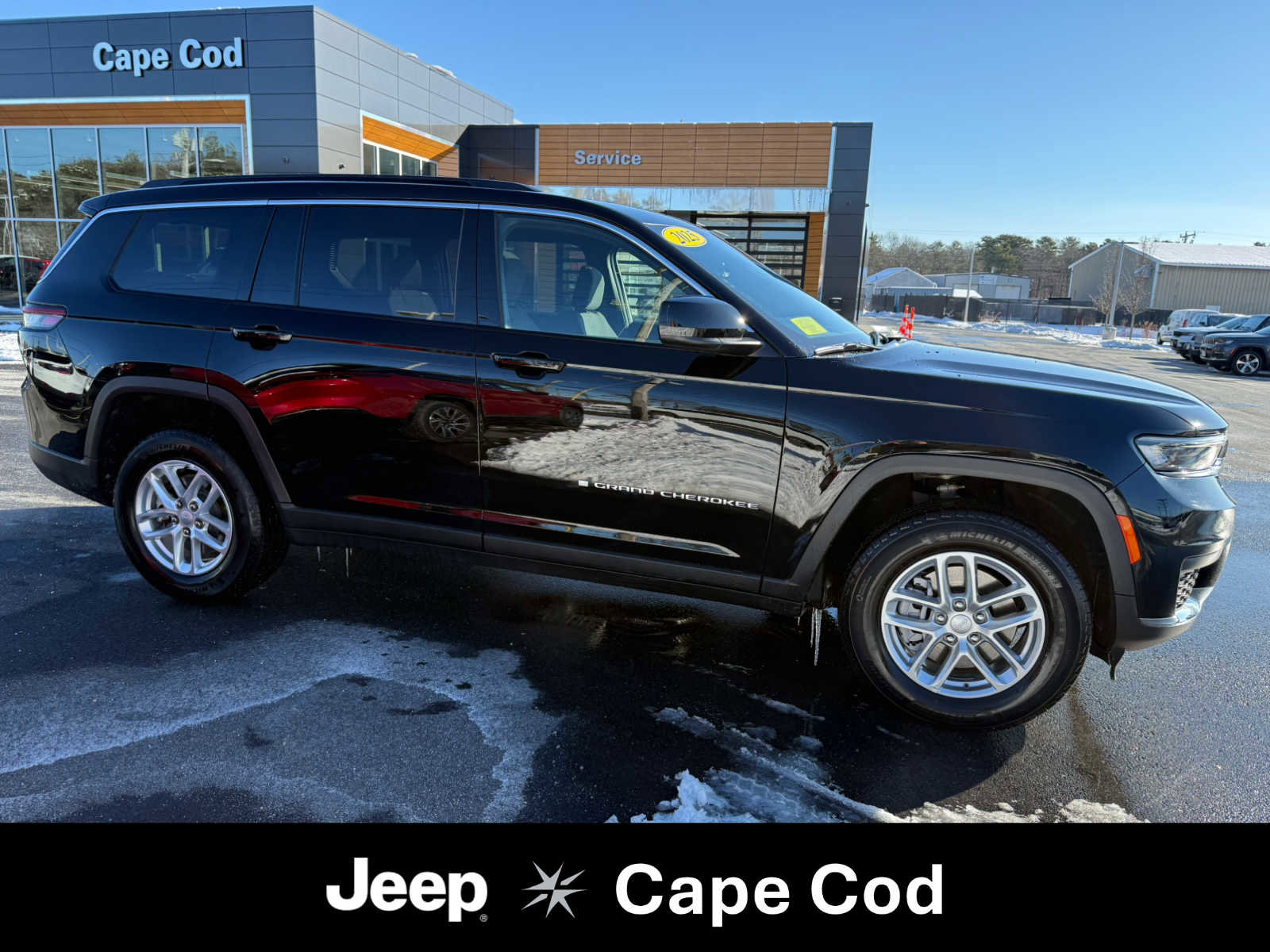 Used 2025 Jeep Grand Cherokee L Laredo w/ Luxury Tech Group I