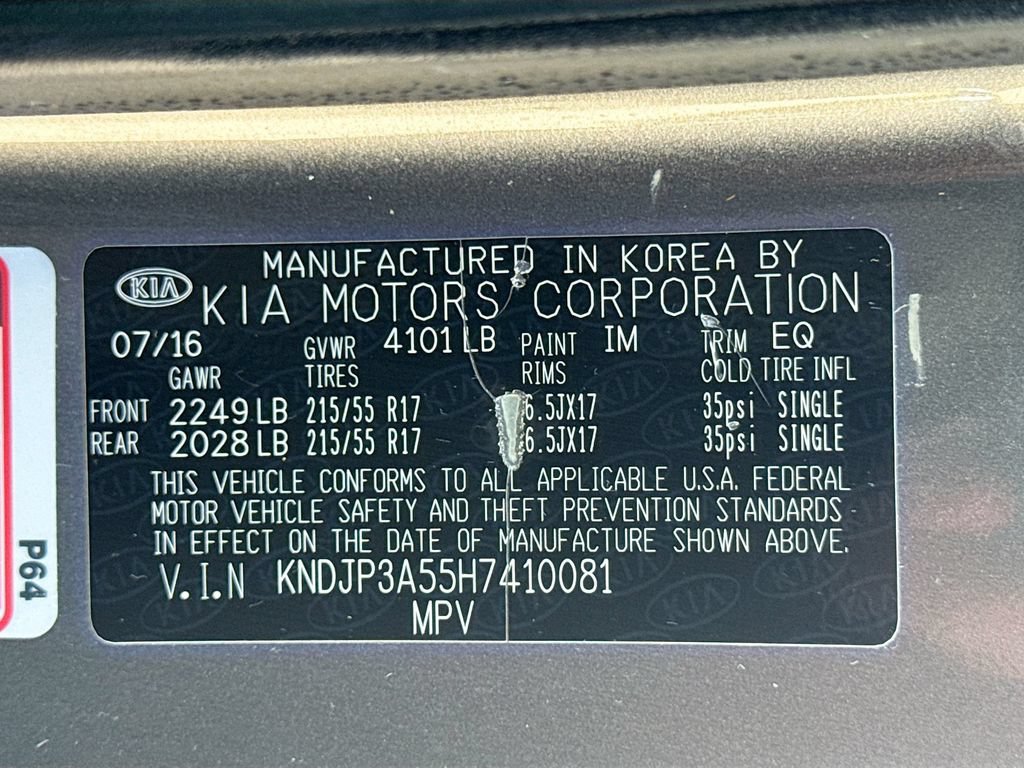Used 2017 Kia Soul + FWD image 29