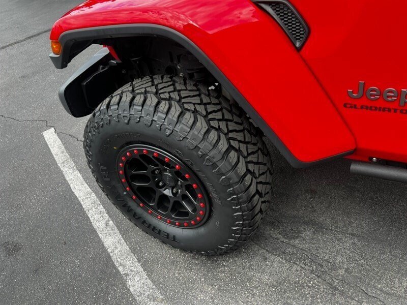 Used 2020 Jeep Gladiator Rubicon AWD/4WD image 17