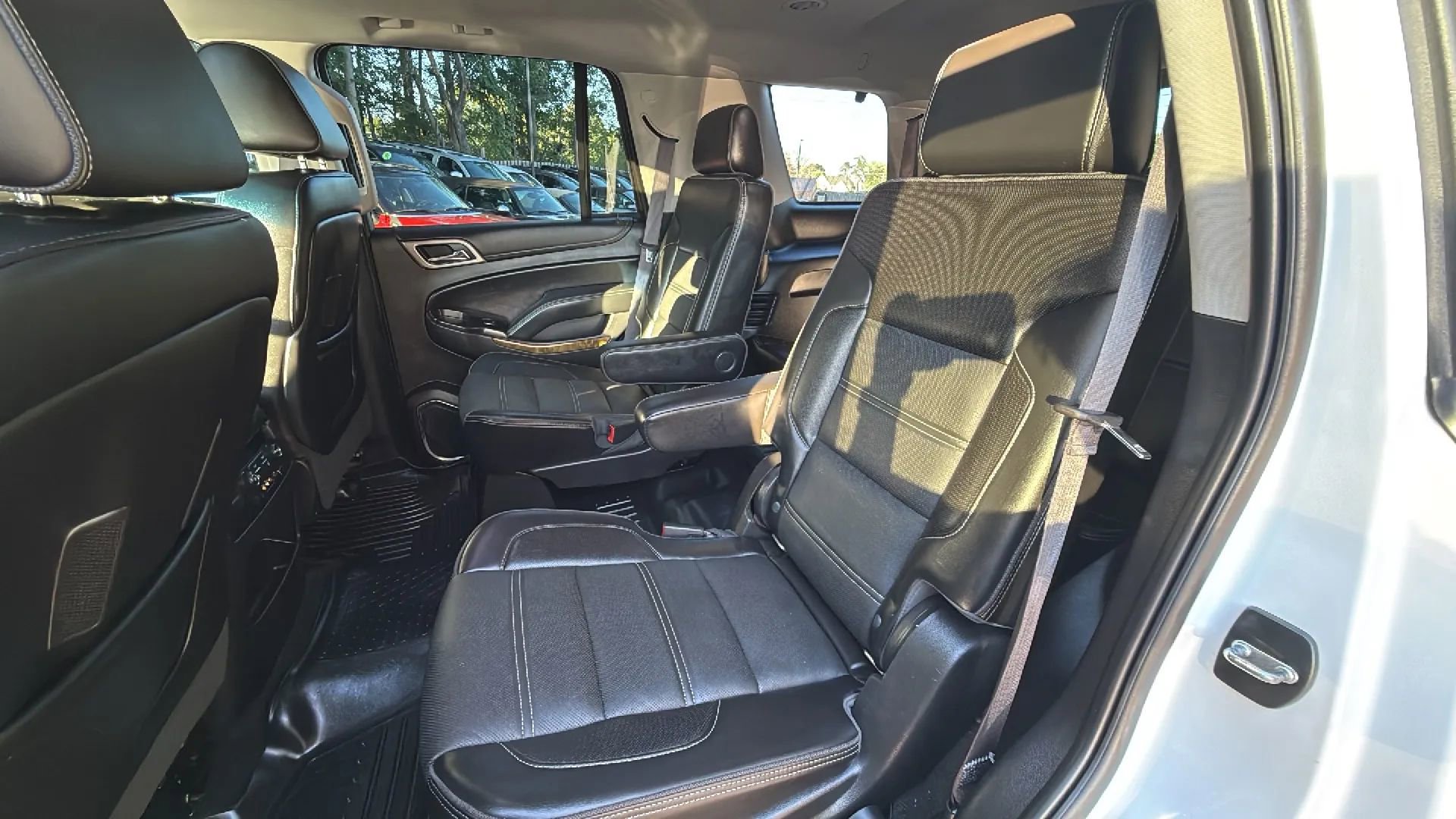 Used 2016 GMC Yukon Denali w/ Open Road Package image 17