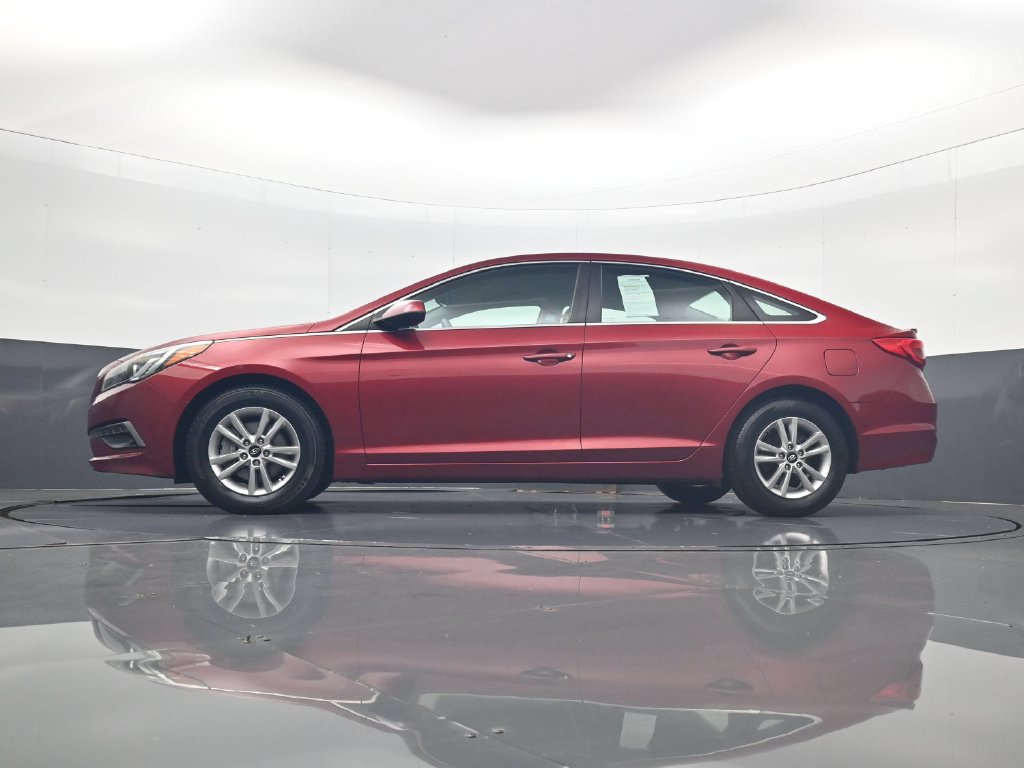 Used 2015 Hyundai Sonata SE w/ Cargo Package FWD image 29
