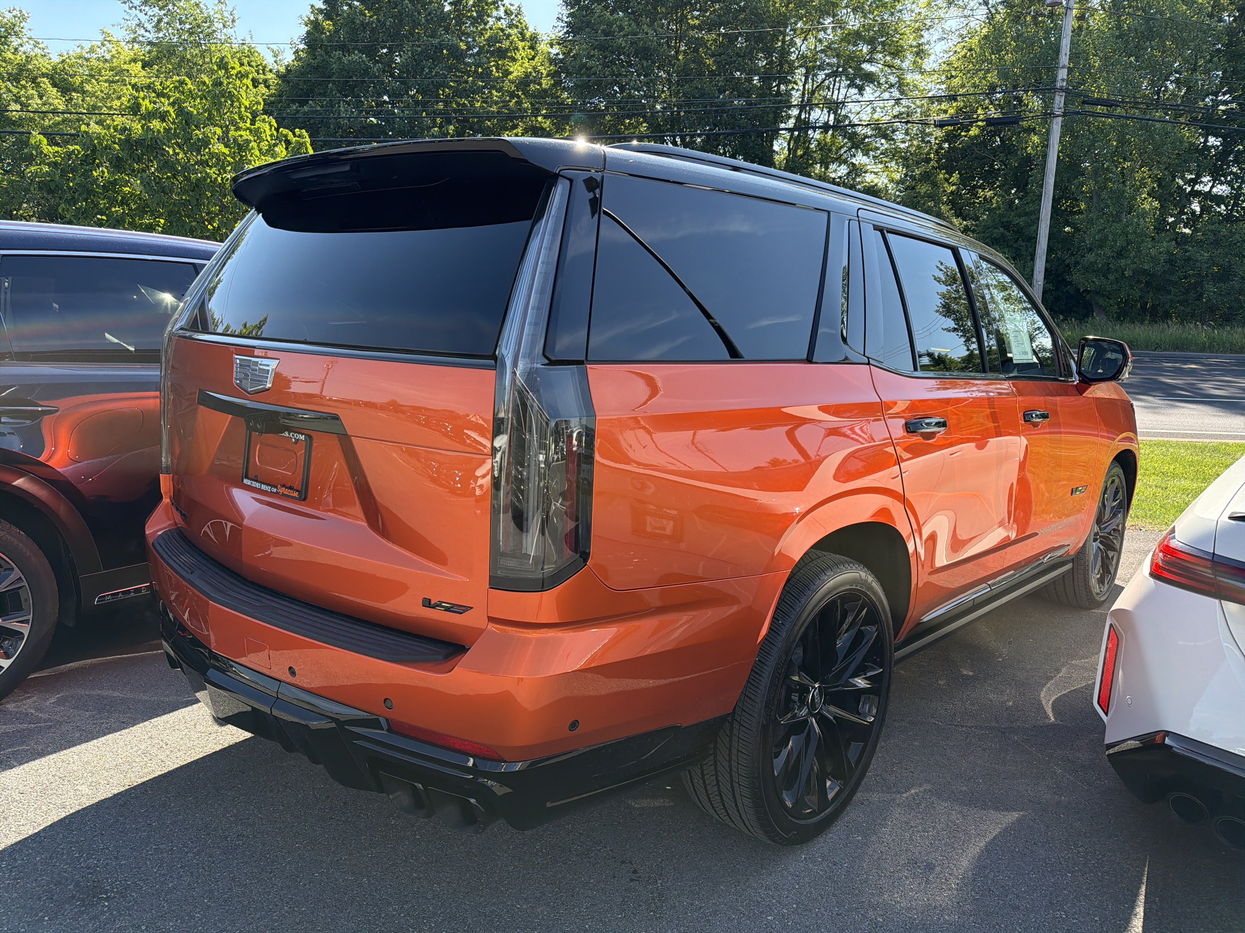 Used 2025 Cadillac Escalade V AWD/4WD image 7