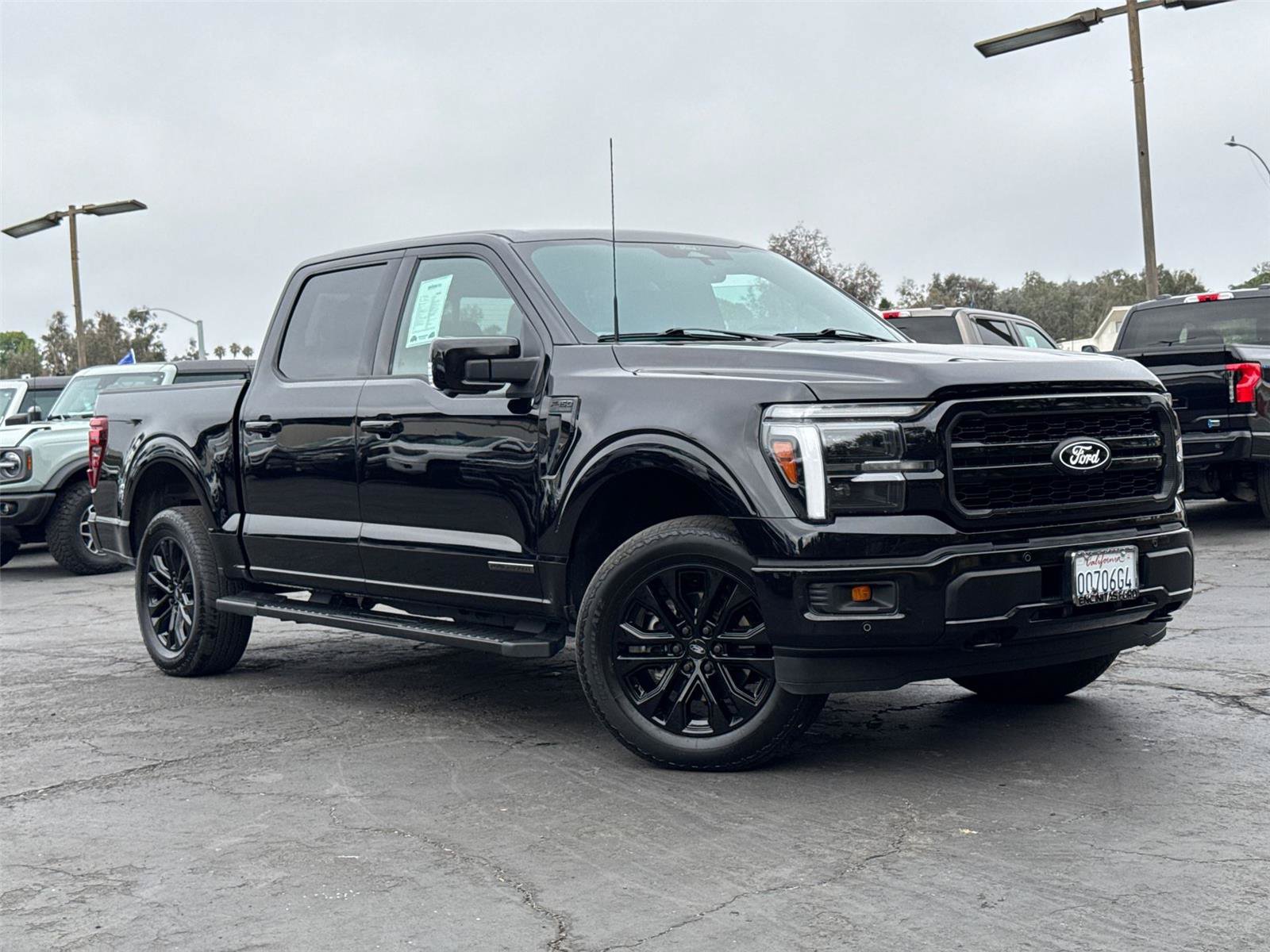 Used 2025 Ford F150 Lariat w/ Equipment Group 501A Mid AWD/4WD image 2