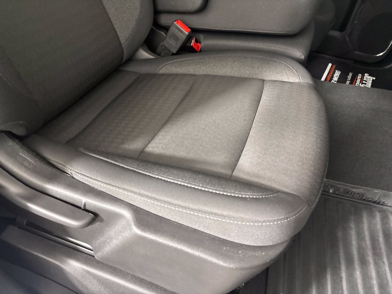 Used 2024 Chevrolet Silverado 1500 LT RWD image 29