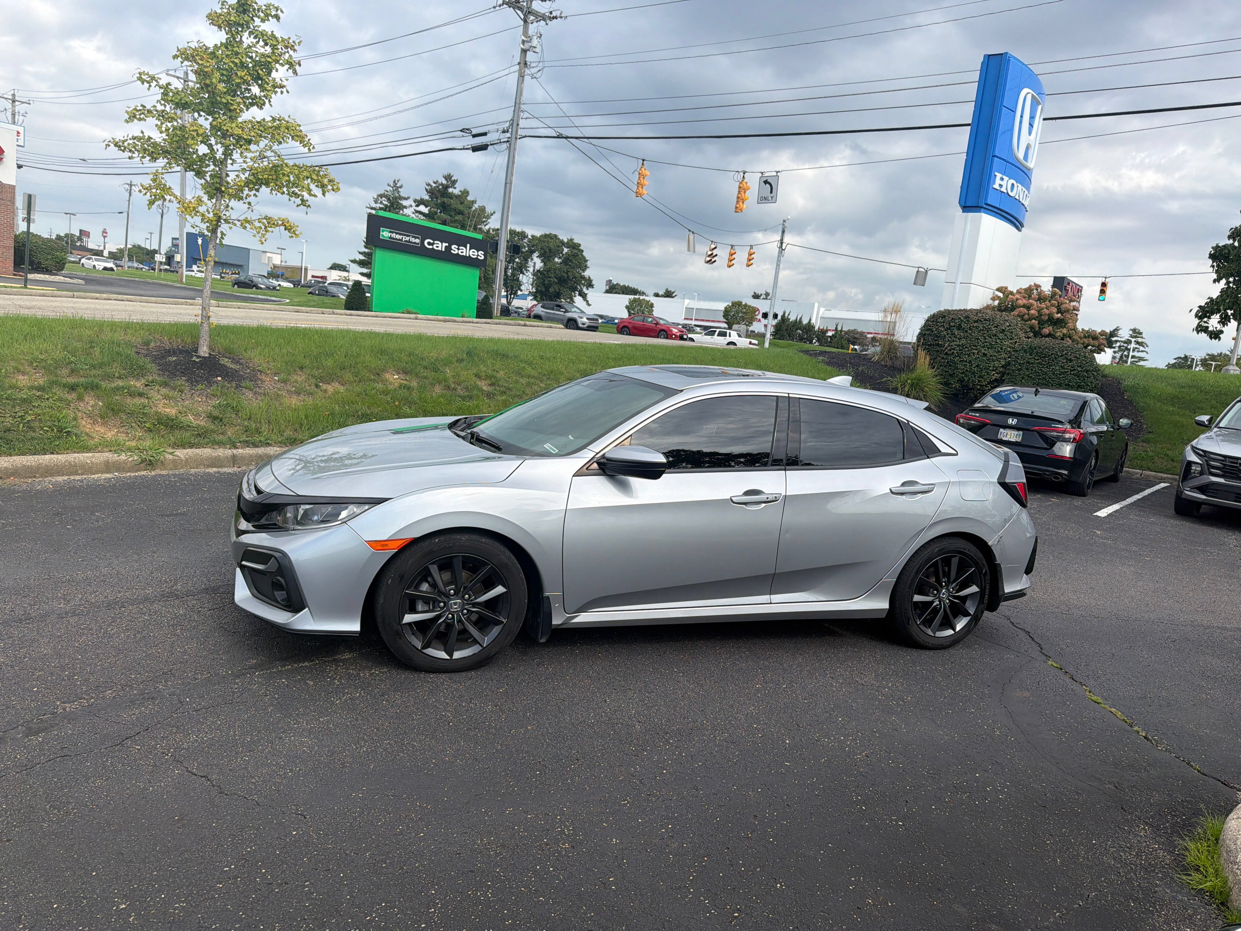 Used 2021 Honda Civic EX image 9