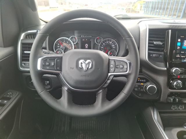 New 2026 RAM 1500 4x4 Crew Cab image 13