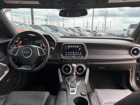 Used 2017 Chevrolet Camaro SS w/ 50th Anniversary Edition RWD image 11