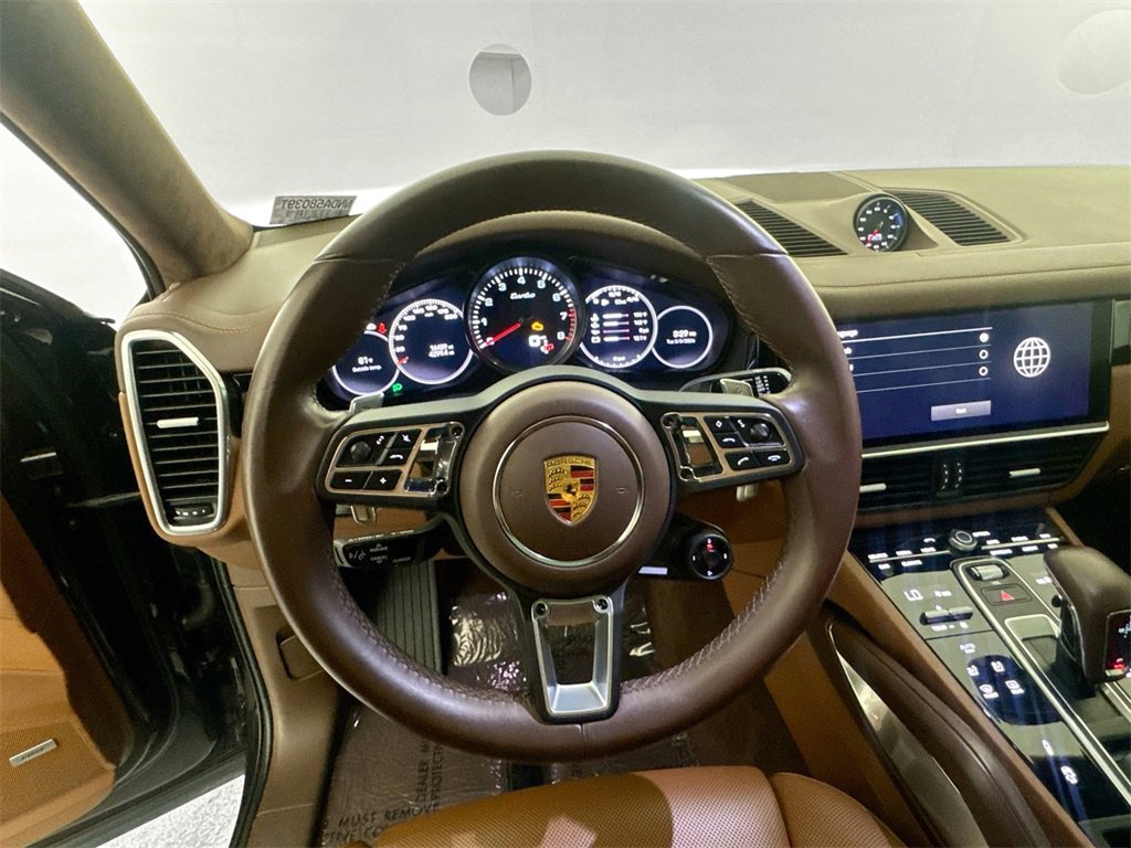 Used 2022 Porsche Cayenne Turbo image 11