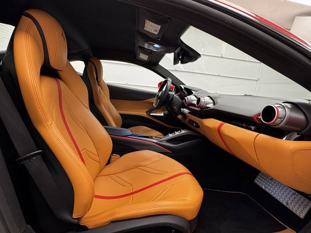 Used 2020 Ferrari 812 Superfast image 21