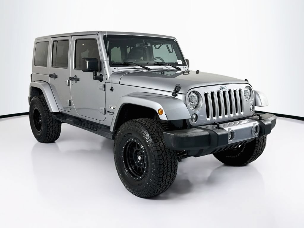 Used 2017 Jeep Wrangler Unlimited Sahara w/ Connectivity Group AWD/4WD image 3