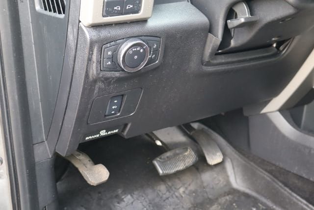 Used 2017 Ford F250 Lariat w/ Chrome Package AWD/4WD image 23
