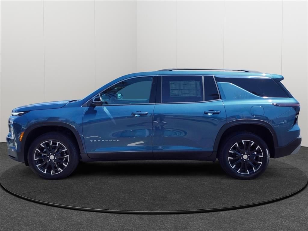 New 2026 Chevrolet Traverse LT w/ Sun and Wheel Package FWD image 2