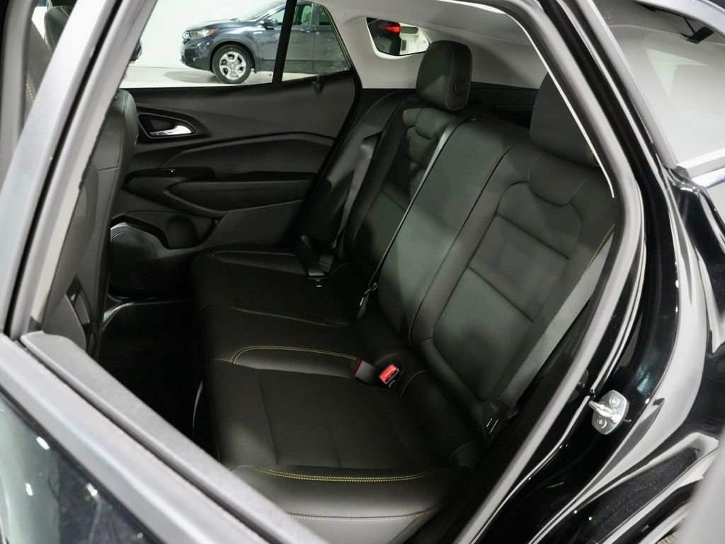 Used 2024 Chevrolet Trax ACTIV w/ Sunroof Package image 28