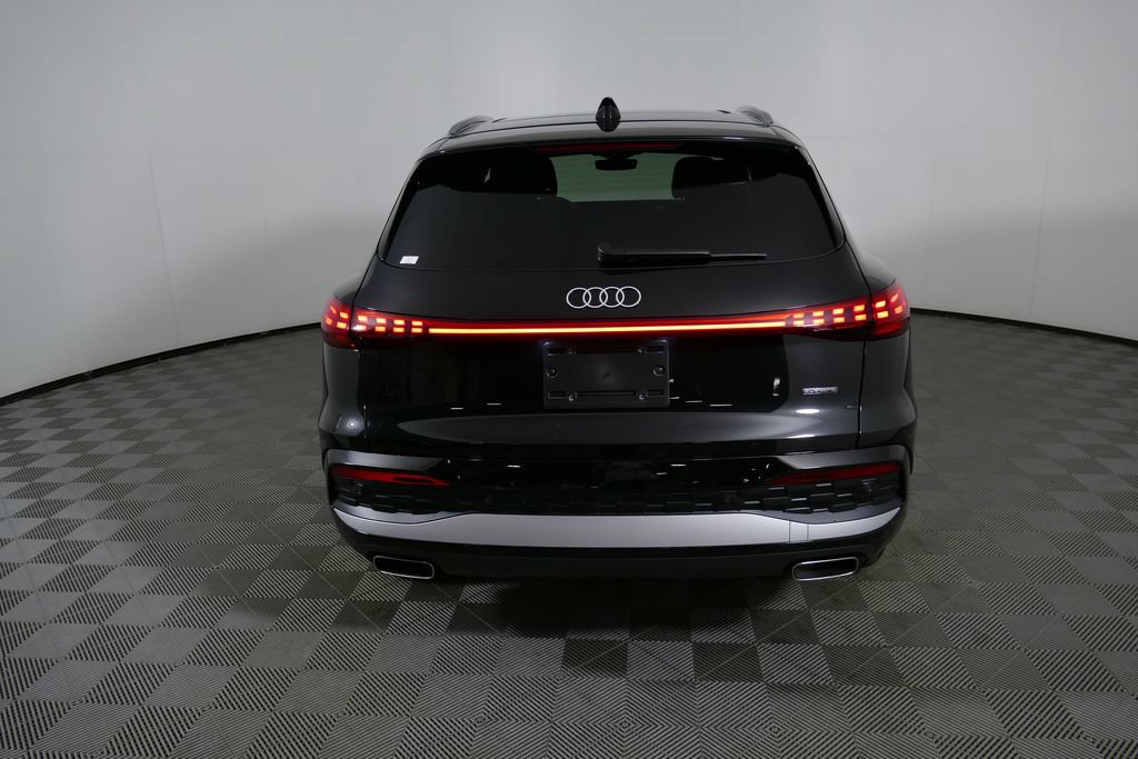 Certified 2025 Audi Q5 Premium w/ Convenience Package AWD/4WD image 4