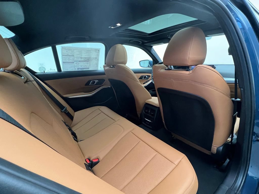 Used 2026 BMW 330i Sedan w/ Premium Package RWD image 8
