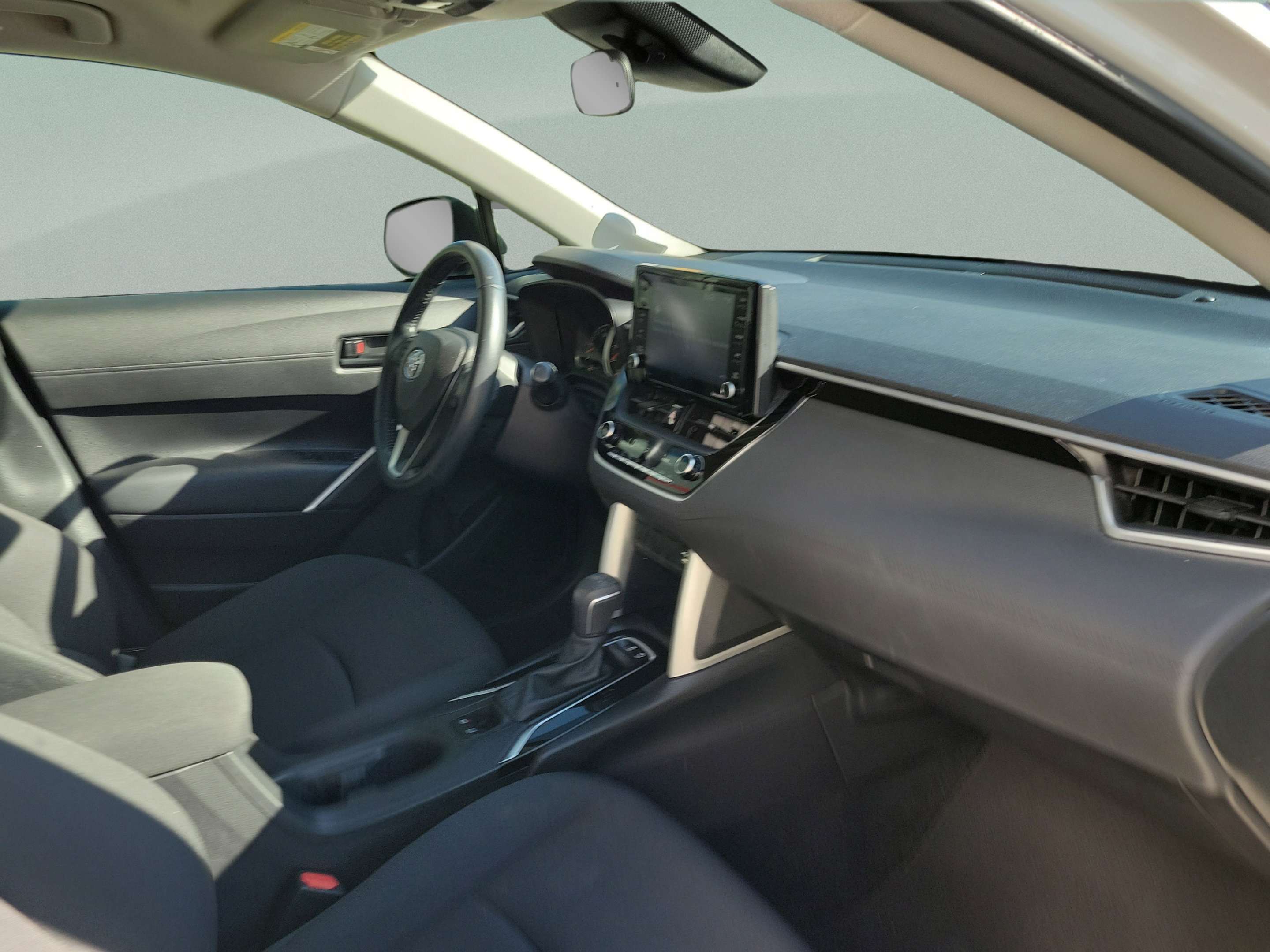 Used 2022 Toyota Corolla Cross LE FWD image 7