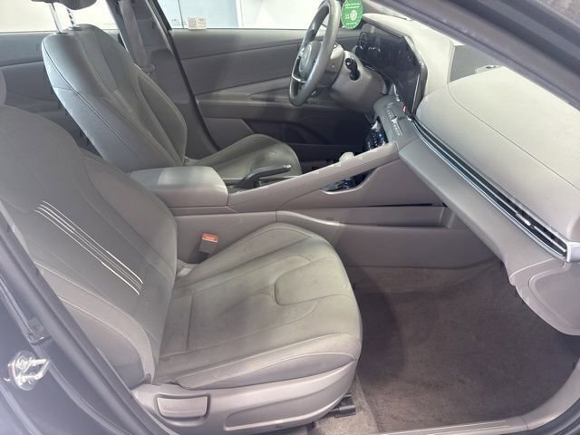 Certified 2024 Hyundai Elantra SEL image 19