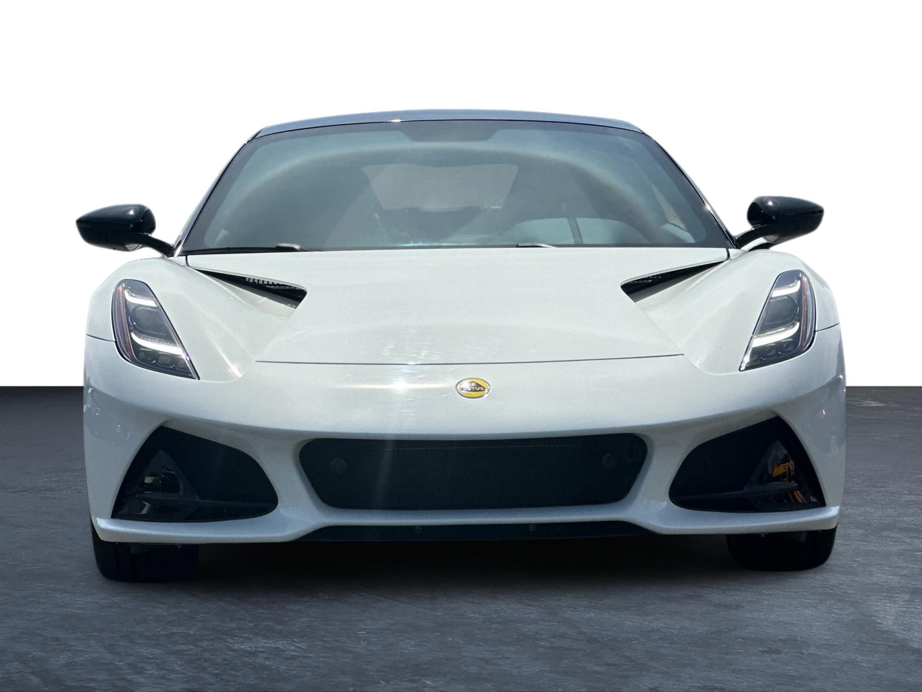 Used 2025 Lotus Emira RWD image 9