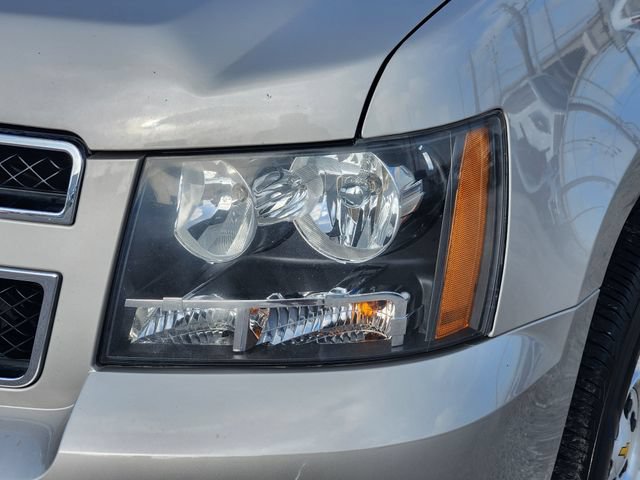 Used 2009 Chevrolet Suburban LS RWD image 9
