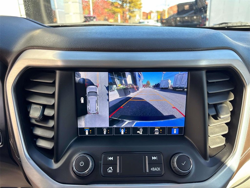 Used 2023 GMC Acadia SLT w/ Technology Package image 29