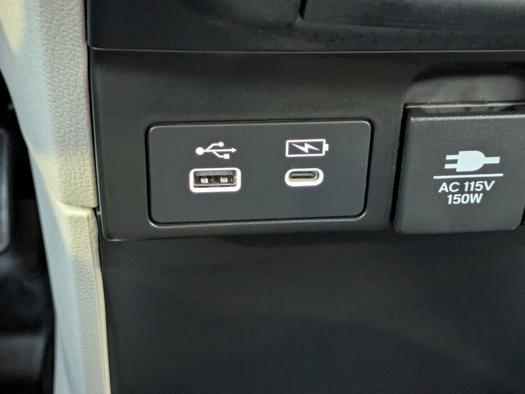 Used 2025 Honda Odyssey Touring image 25