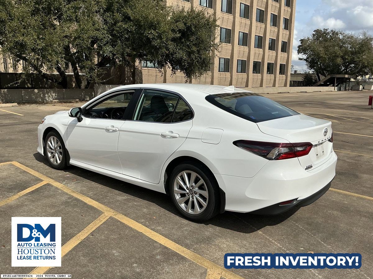 Used 2024 Toyota Camry LE image 4