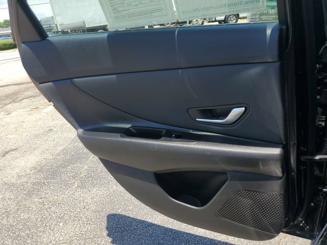 Used 2023 Hyundai Elantra SEL w/ Convenience Package FWD image 13