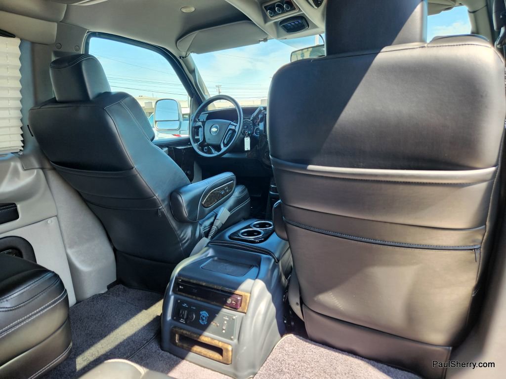 Used 2023 Chevrolet Express 2500 image 50