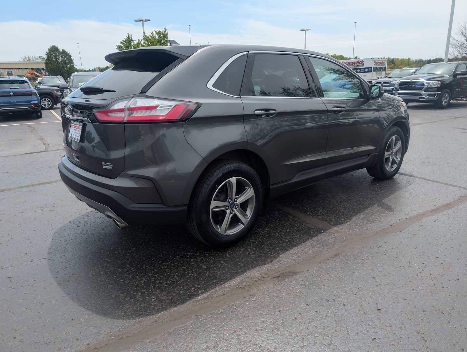 Used 2019 Ford Edge SEL w/ Equipment Group 201A AWD/4WD image 7