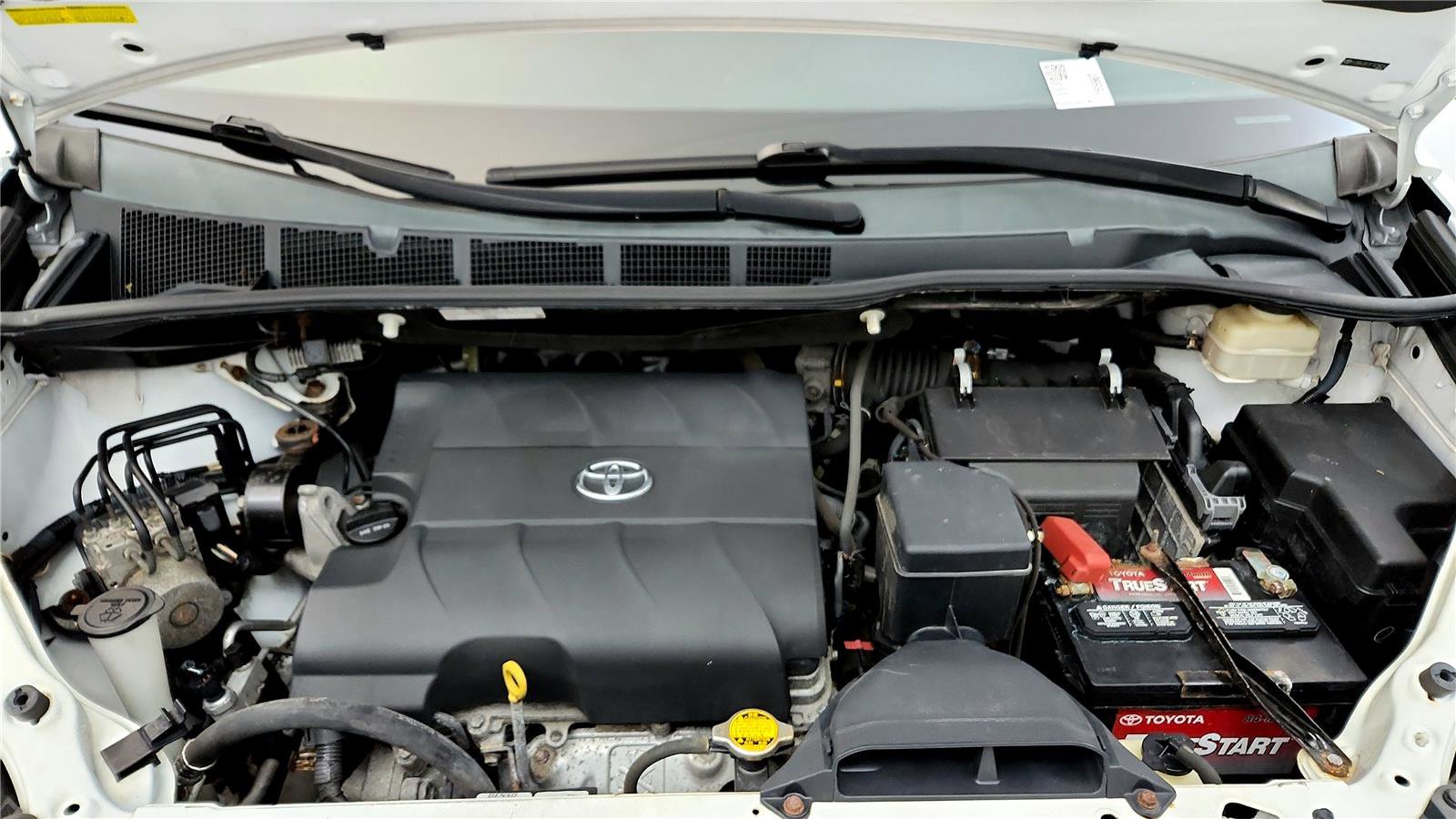 Used 2015 Toyota Sienna LE image 14