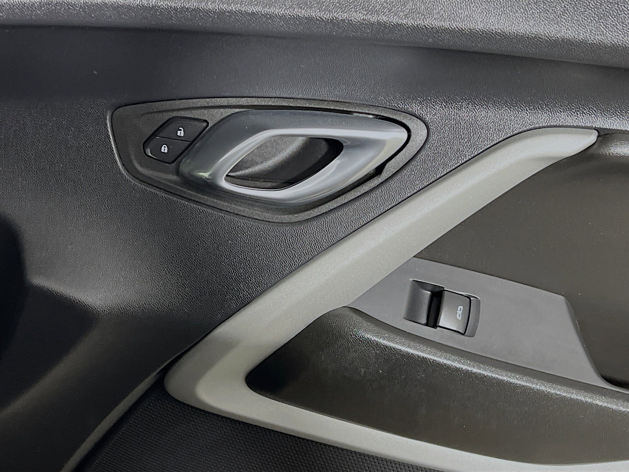 Used 2023 Chevrolet Camaro LT RWD image 32